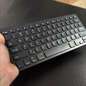 Anker Black Wireless Keyboard